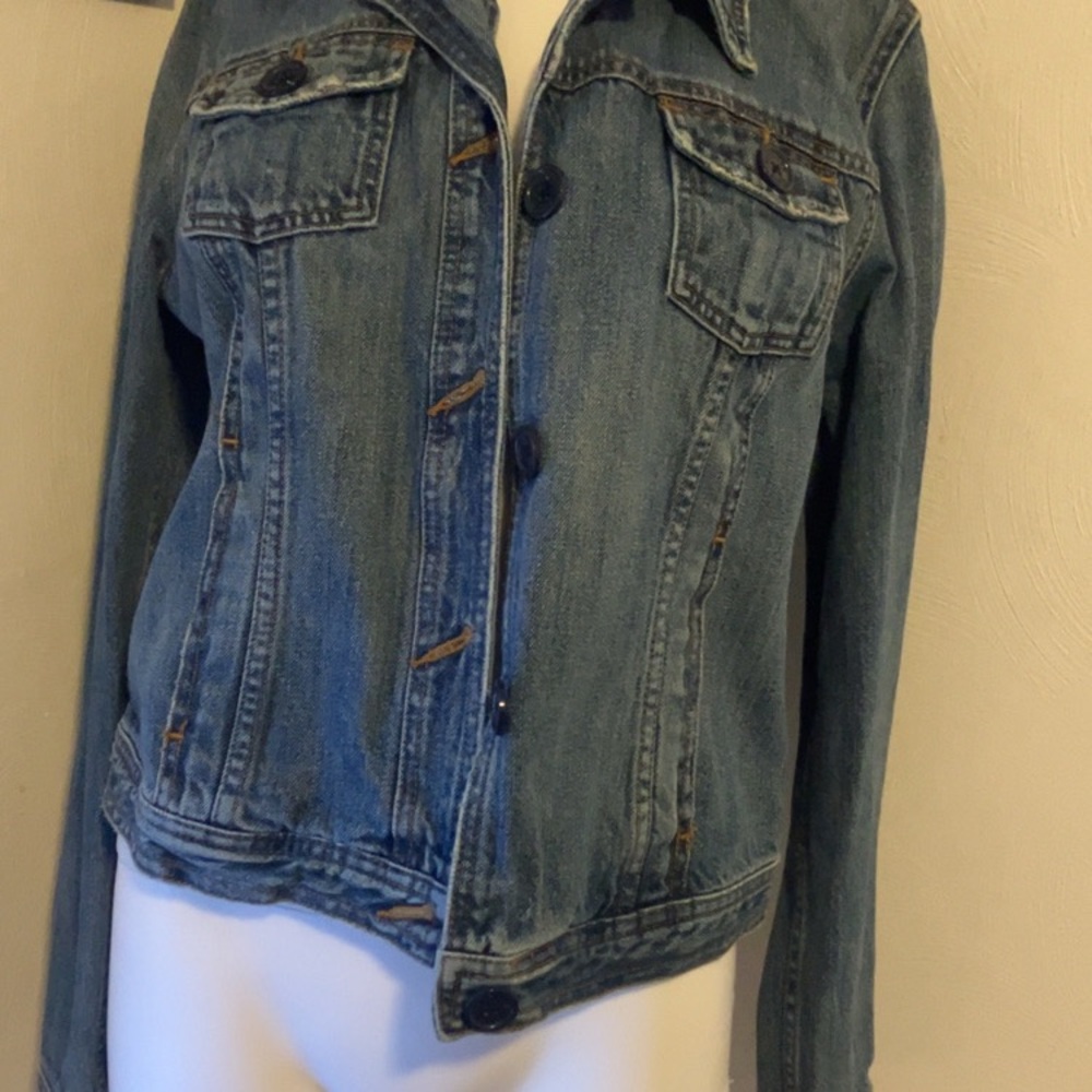 Classic Women's Denim Jacket - Blue